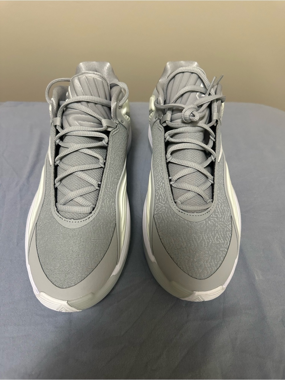 Nike Men's Grey  Athletic Sneakers